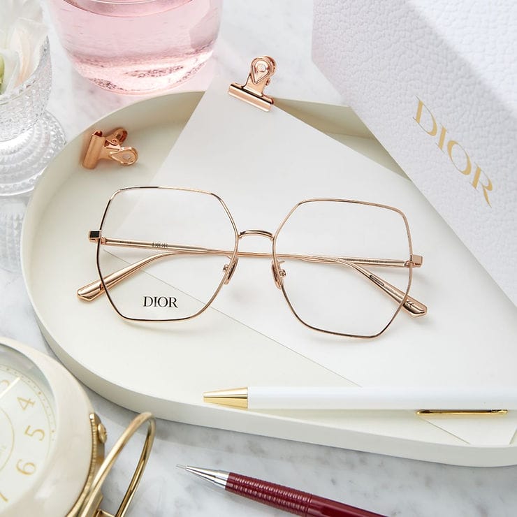 DIOR : Gem Dior O S2U-E000 ดีไซน์กรอบแว่นสีทอง ทรงผีเสื้อแบบโอเวอร์ไซส์