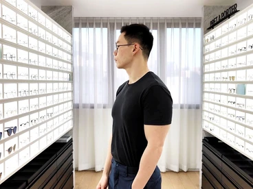 กรอบแว่นทรงกลม เลนส์ Transition จาก Essilor